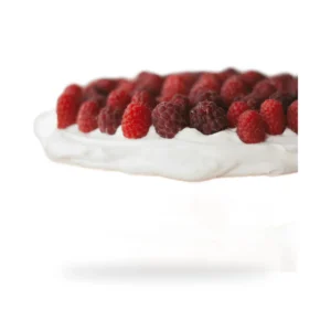 Bolo de Baunilha com Frutas Vermelhas