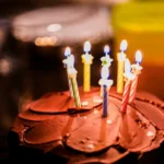 Como escolher o bolo de aniversário: tamanho, recheio e quantas fatias